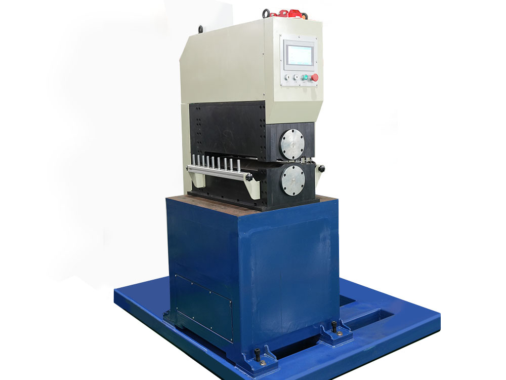 精密数控压花机